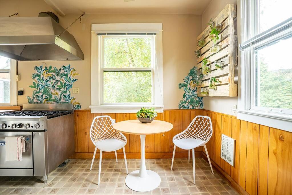 Charming 1Bd Suite In Capitol Hill - Foxglove Inn Seattle Eksteriør billede