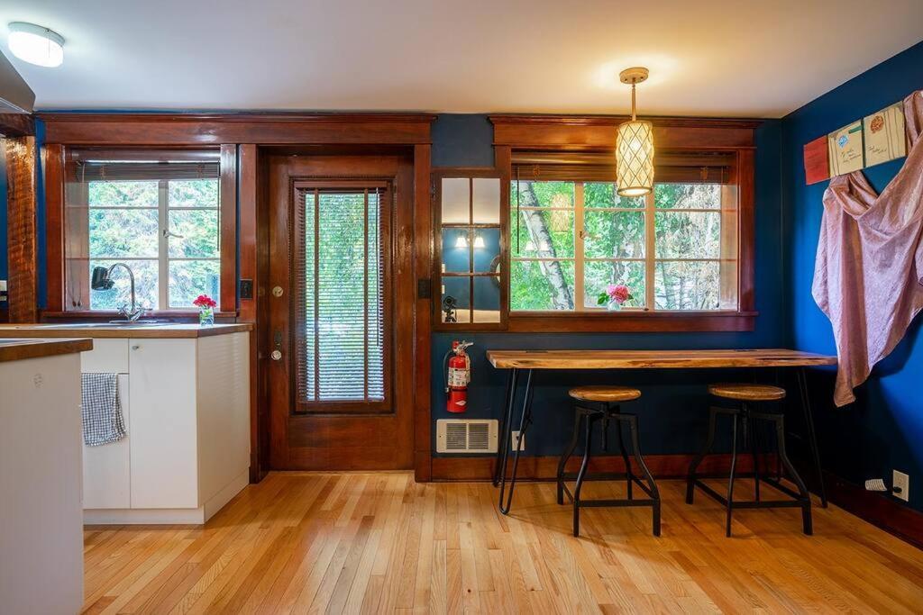 Charming 1Bd Suite In Capitol Hill - Foxglove Inn Seattle Eksteriør billede